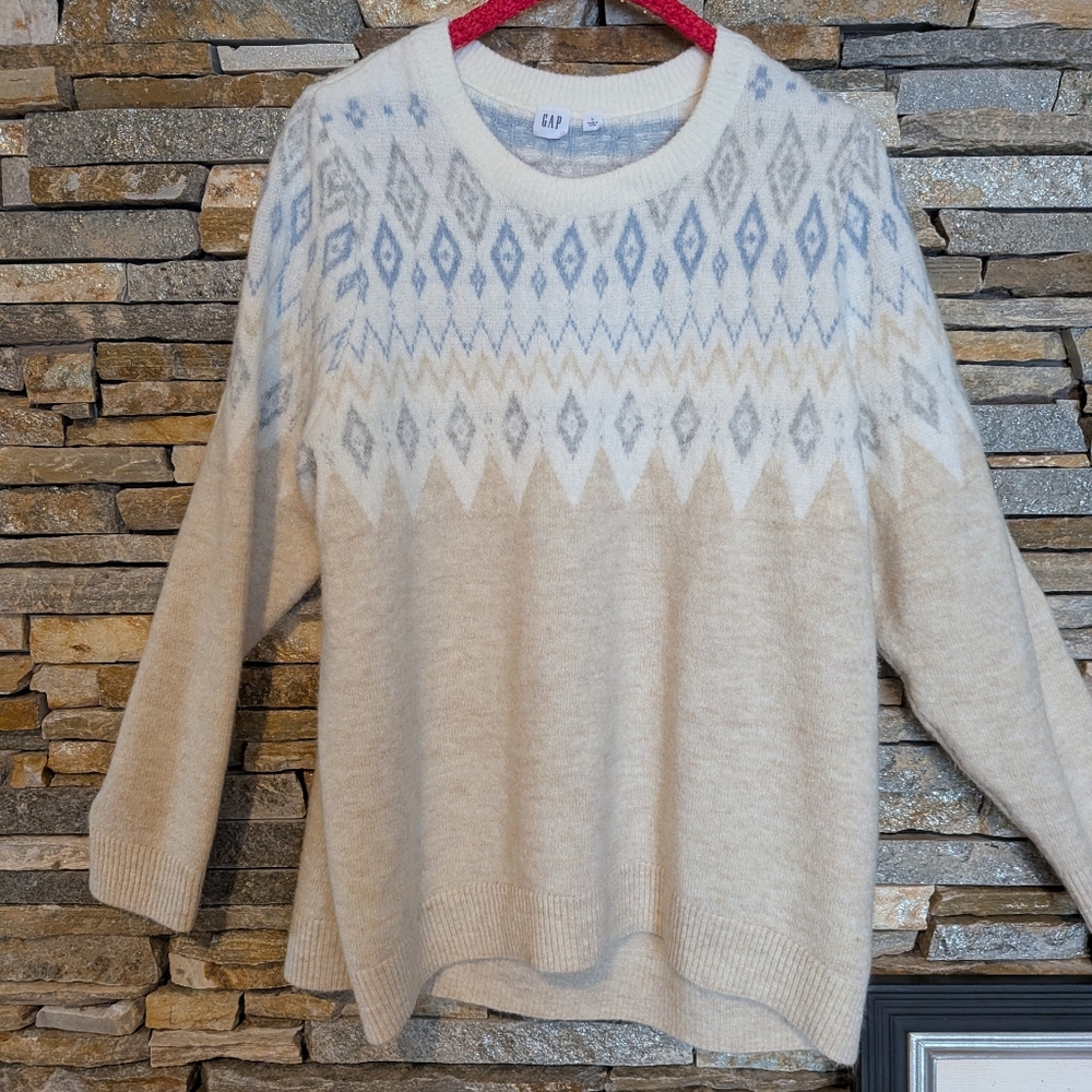 GAP Beige and Light Blue Geometric Sweater